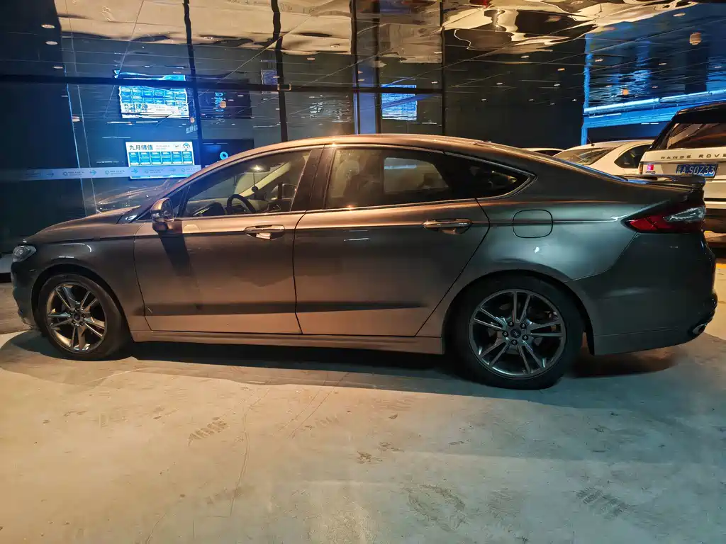Ford Mondeo — миниатюра 7