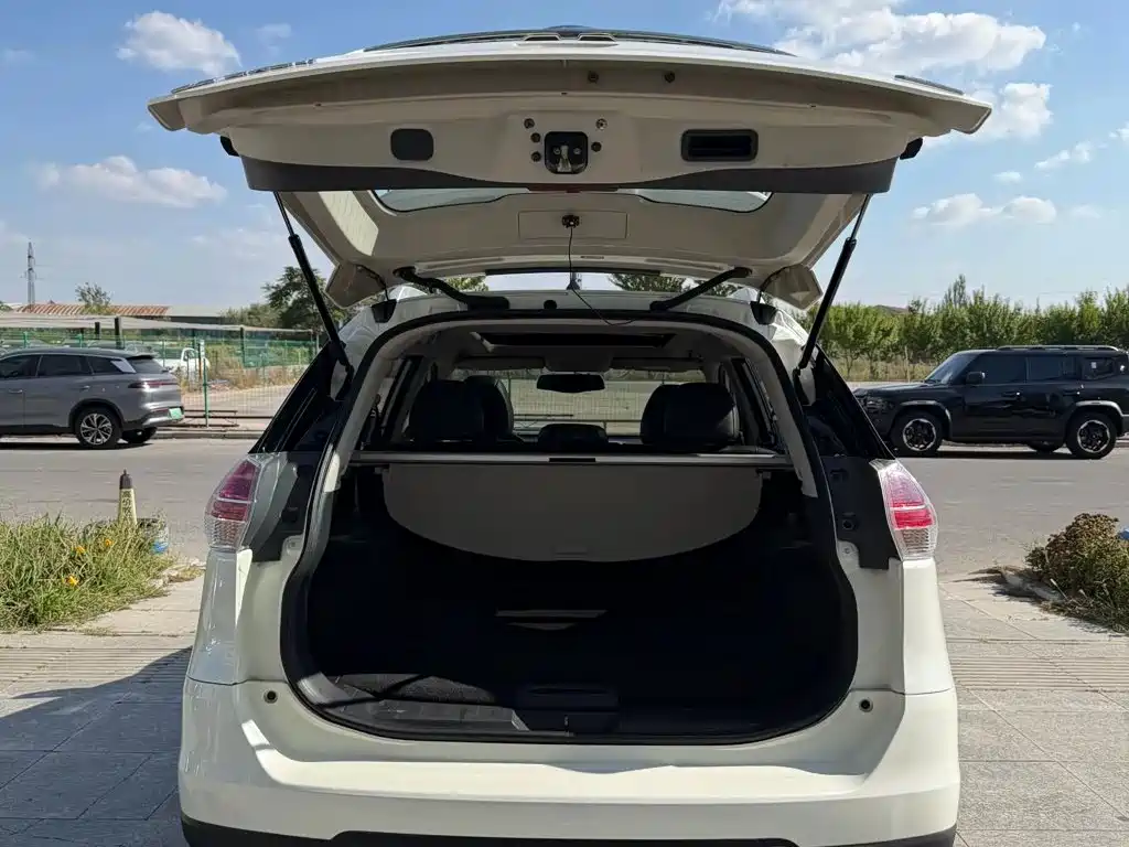 Nissan X-Trail — миниатюра 7