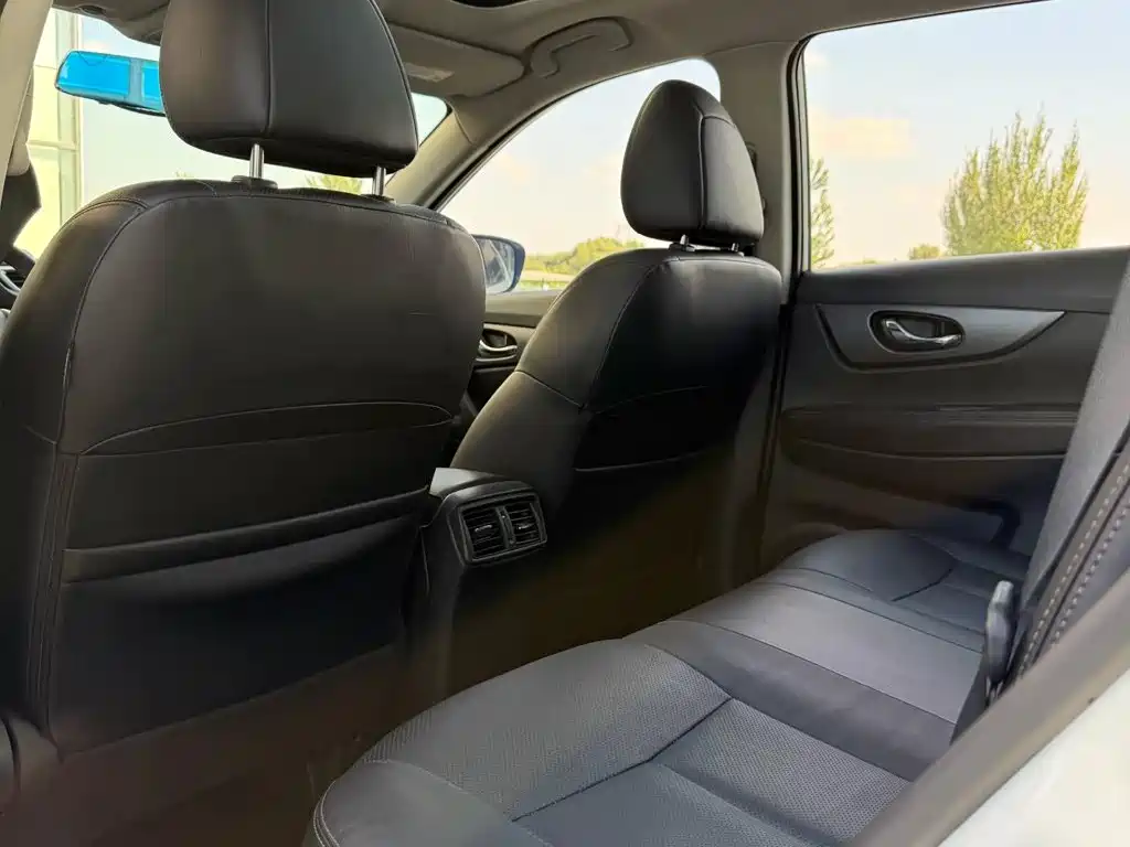 Nissan X-Trail — миниатюра 12