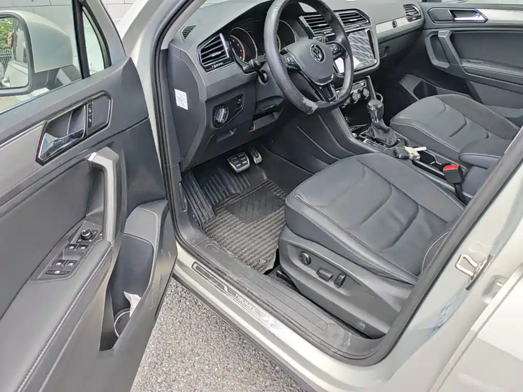 Volkswagen Tiguan L — миниатюра 21