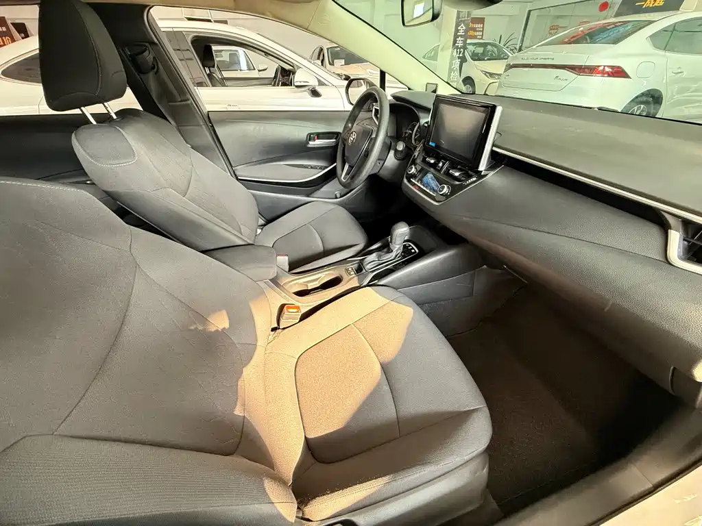 Toyota Corolla — миниатюра 8