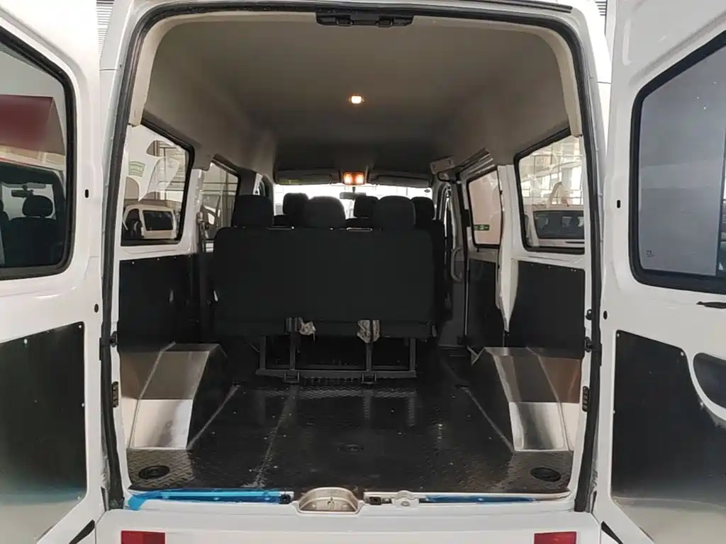 MAXUS V80 — миниатюра 19