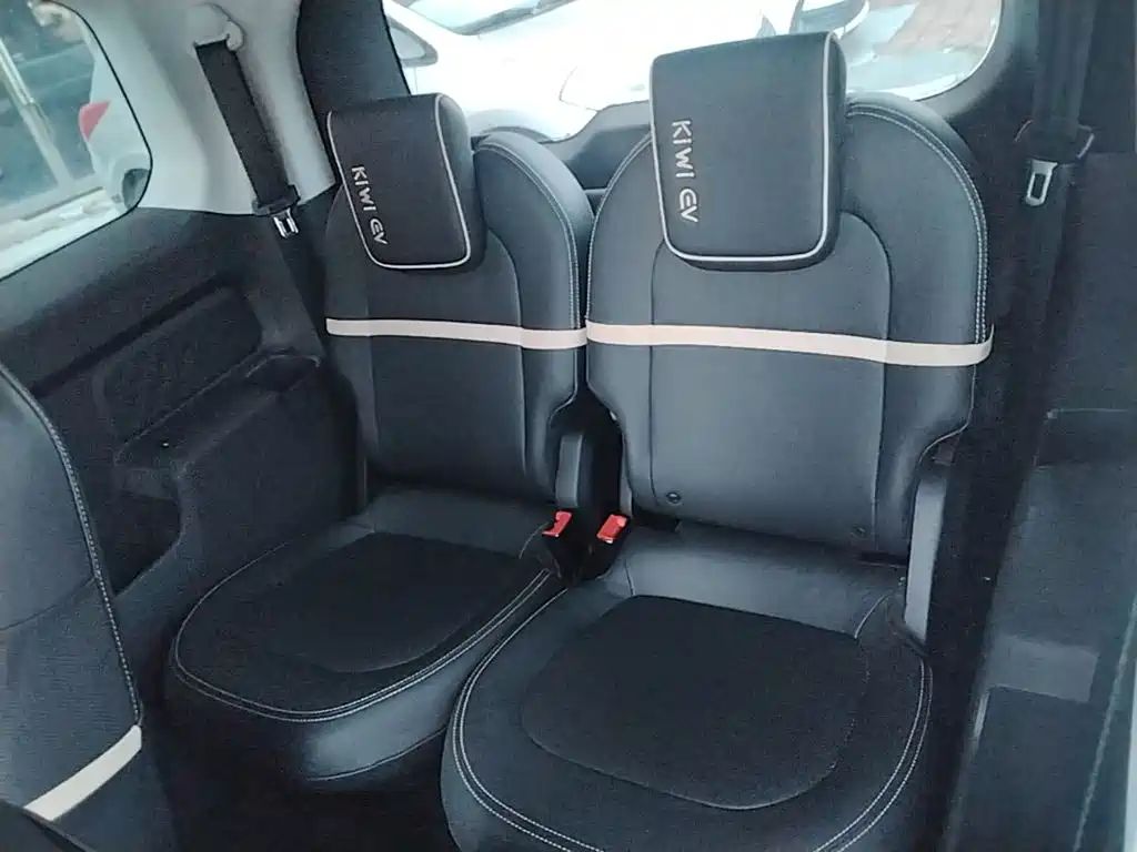 Baojun KiWi EV — миниатюра 17