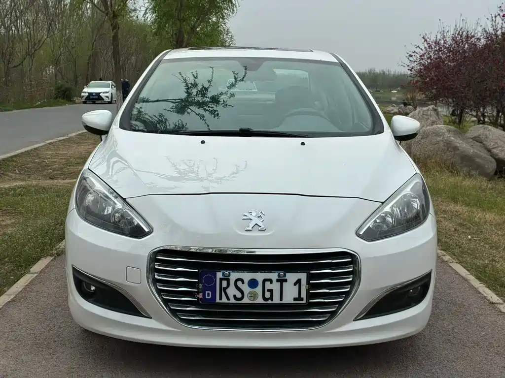 Peugeot 308 — миниатюра 2