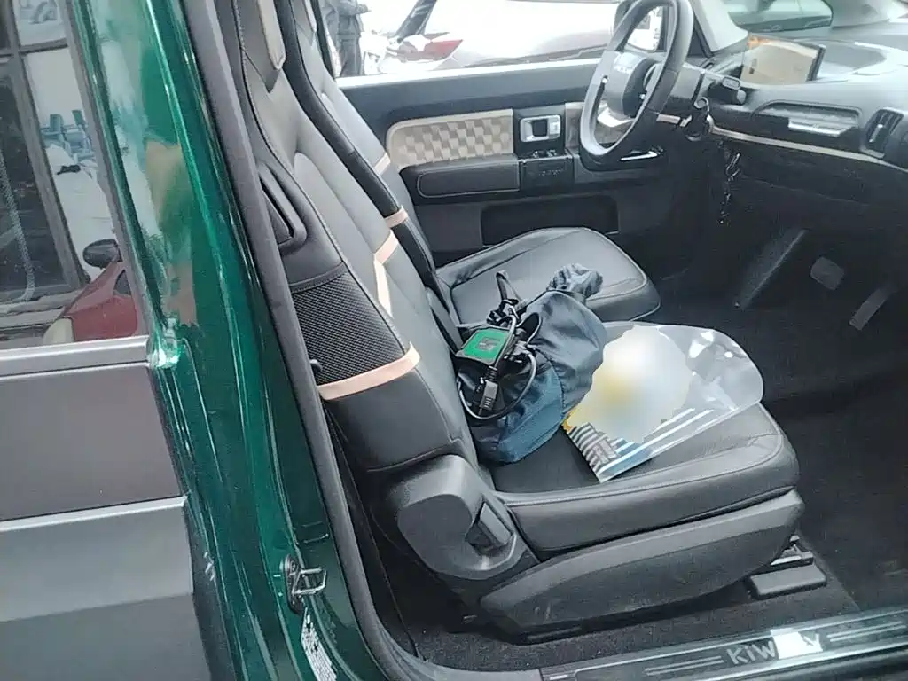 Baojun KiWi EV — миниатюра 25