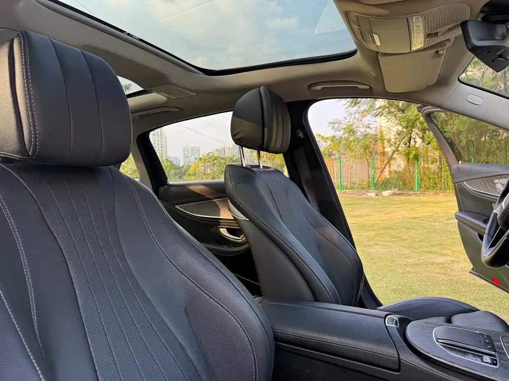 Mercedes-Benz E-Class — миниатюра 14
