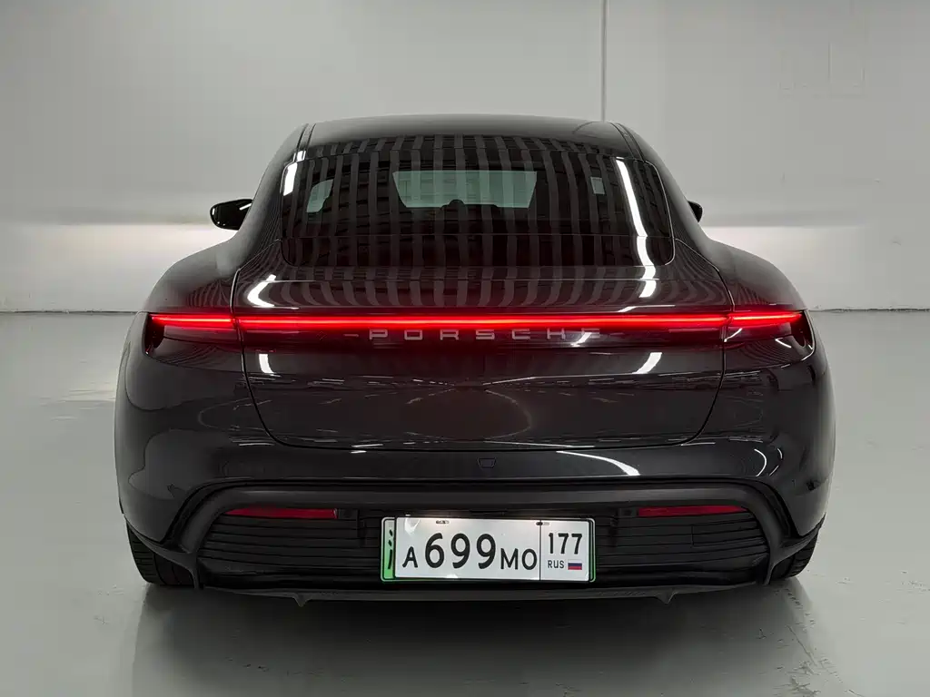 Porsche Taycan — миниатюра 6