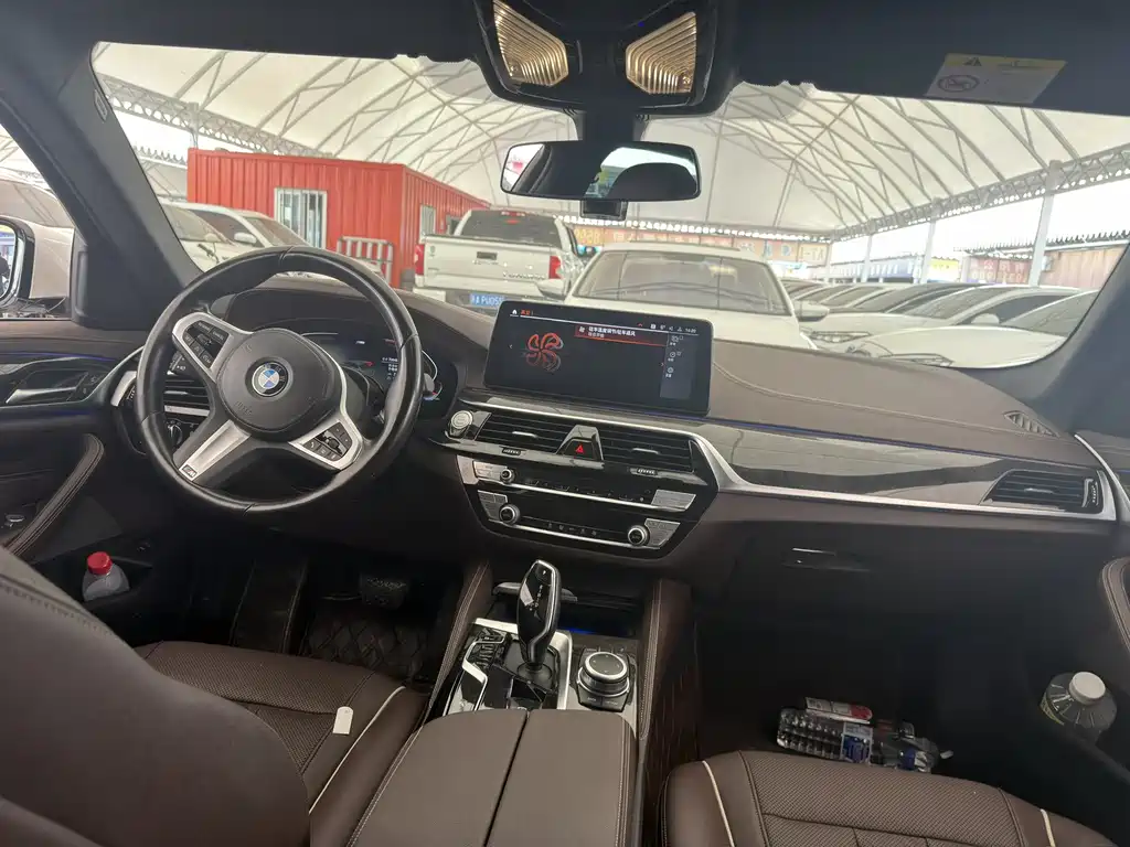 BMW 5 Series — миниатюра 5