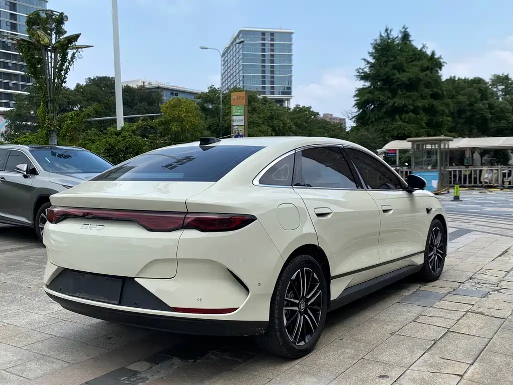BYD Qin L — миниатюра 13