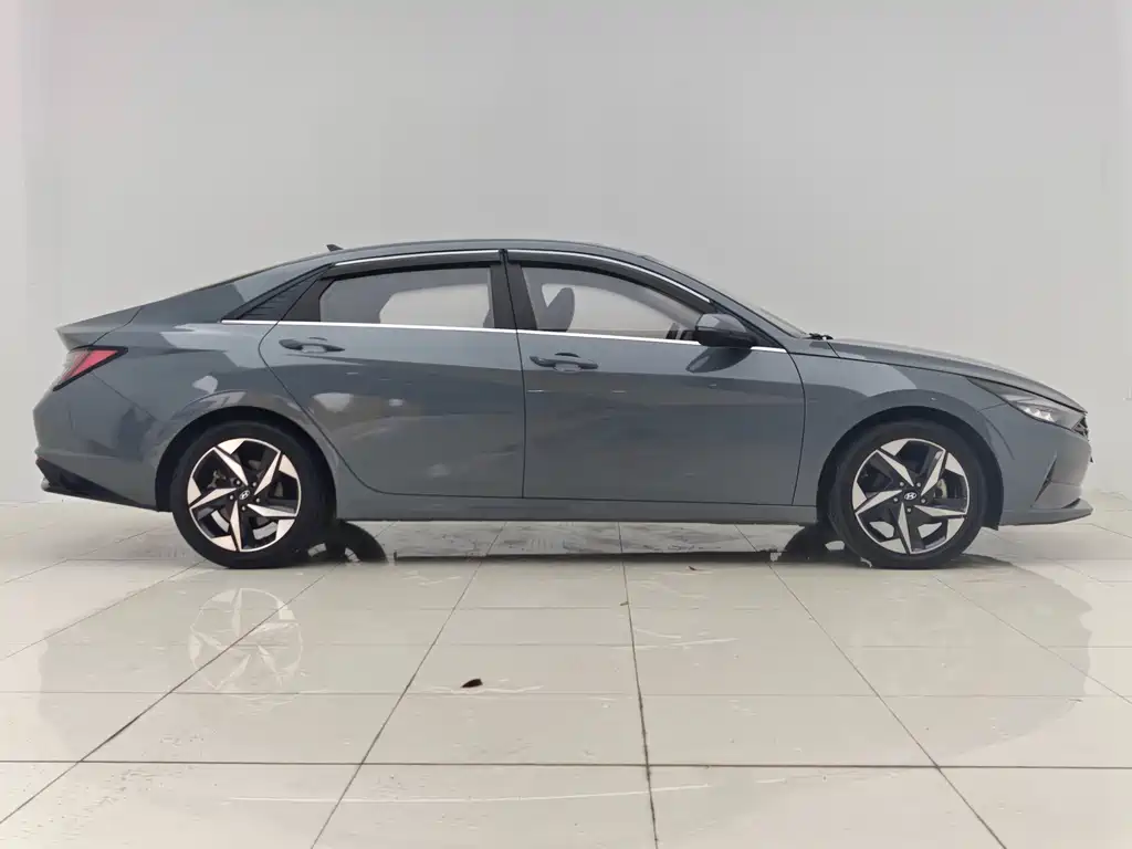 Hyundai Elantra — миниатюра 19