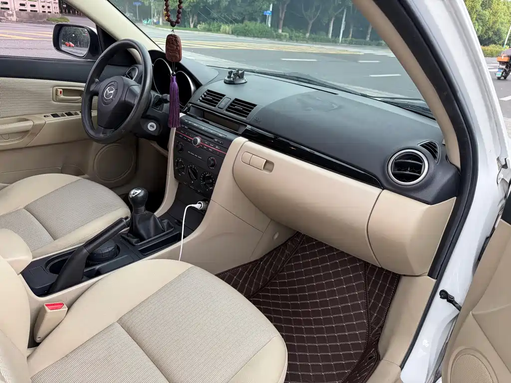 Mazda 3 — миниатюра 10