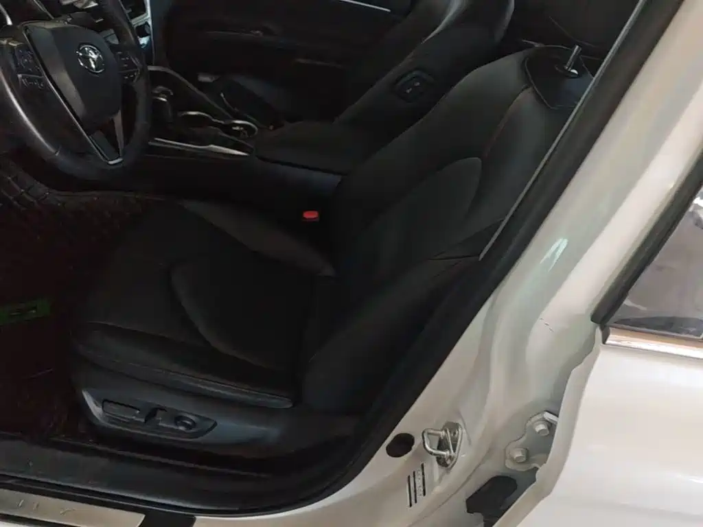 Toyota Camry — миниатюра 15