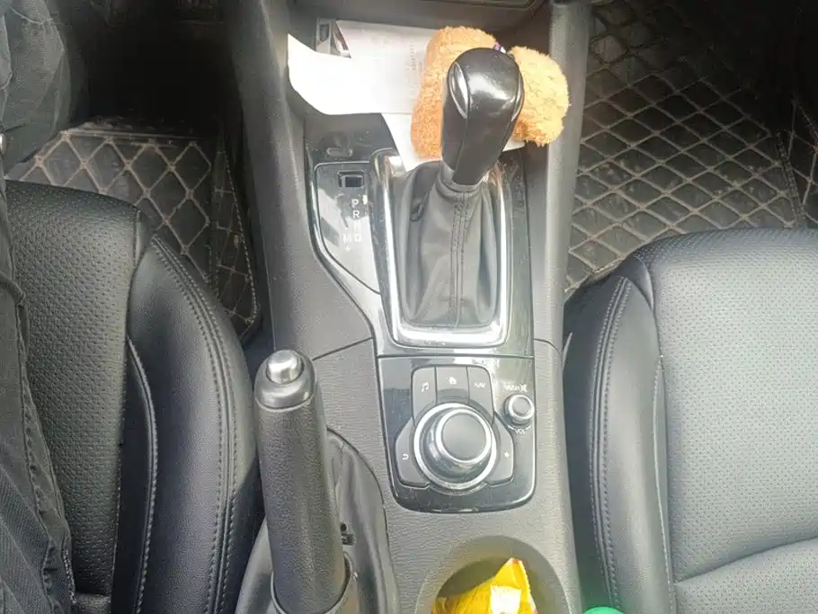 Mazda 3 Axela — миниатюра 16