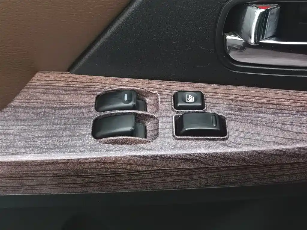 DONGFENG POPULAR CM7