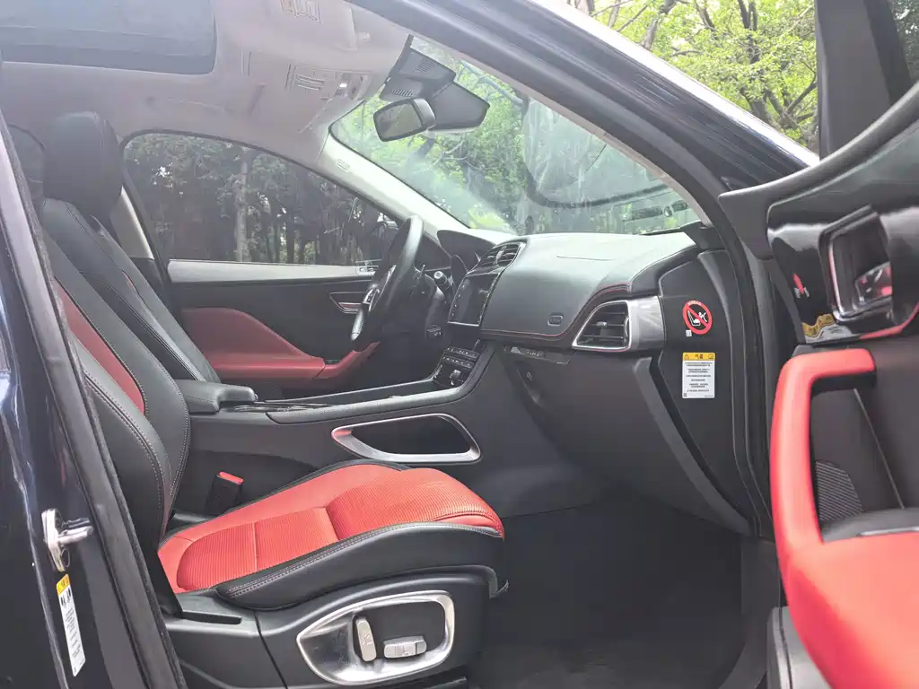 Jaguar F-PACE — миниатюра 11