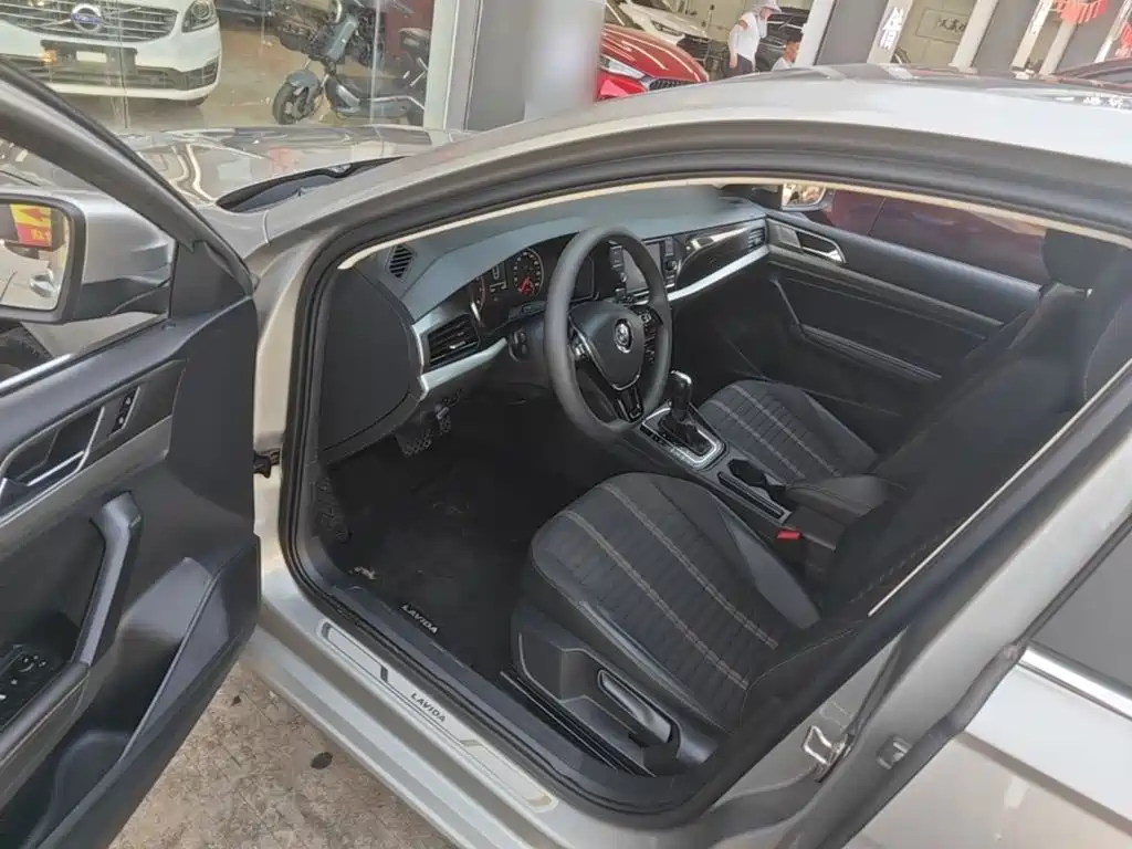 Volkswagen Lavida — миниатюра 16