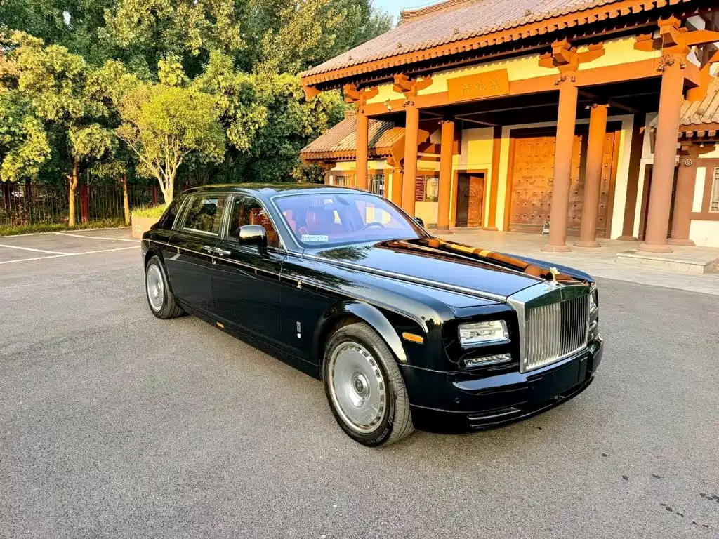 Rolls-Royce Phantom — миниатюра 3