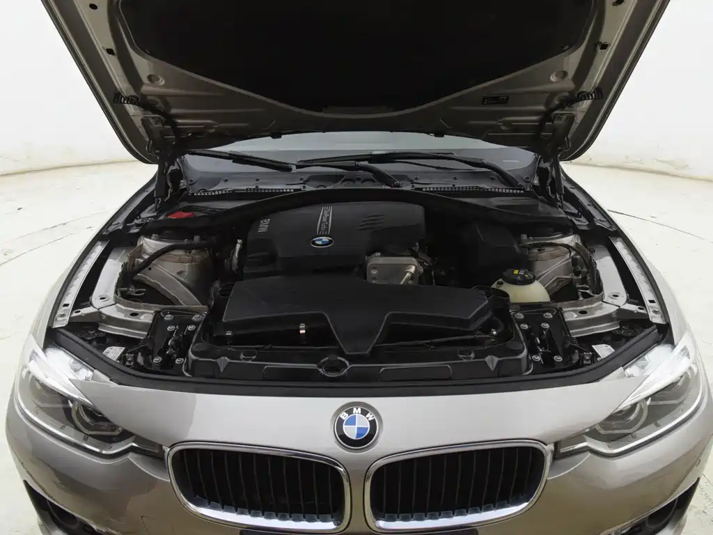 BMW 3 Series — миниатюра 12