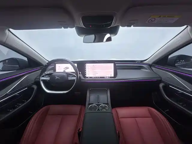 XPeng P7 — миниатюра 10