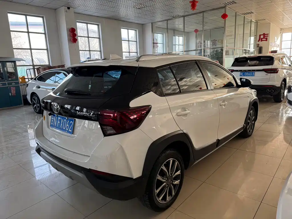 TOYOTA YARIS L ZHIXUAN