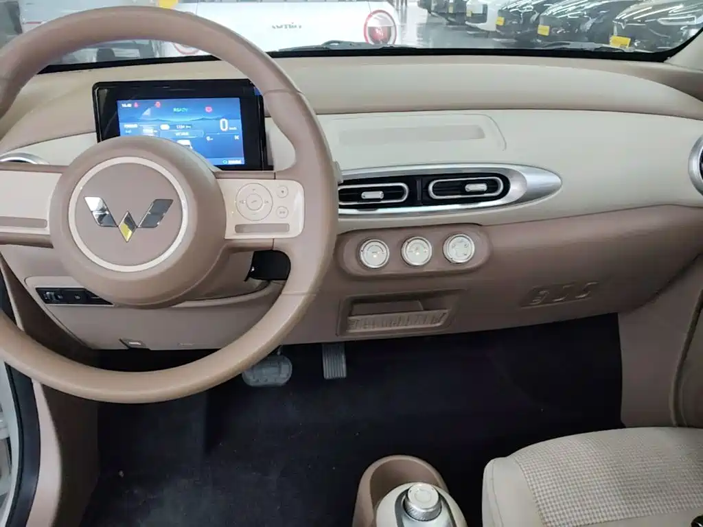 Wuling MINIEV — миниатюра 10