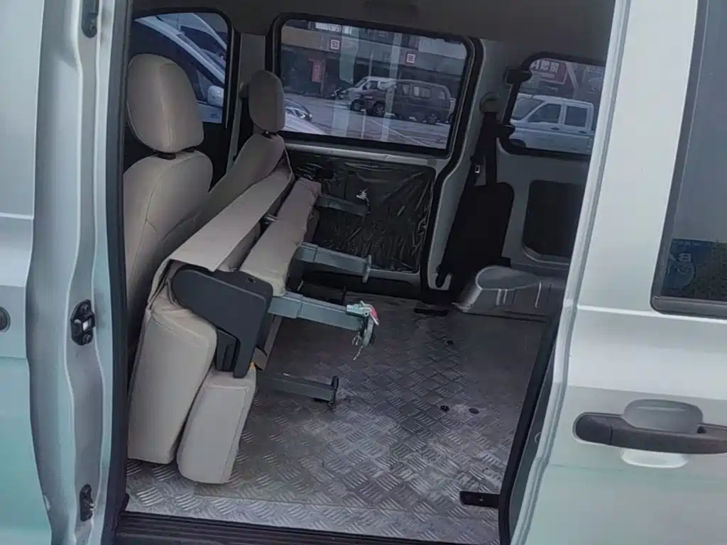 Wuling Hongguang V — миниатюра 17