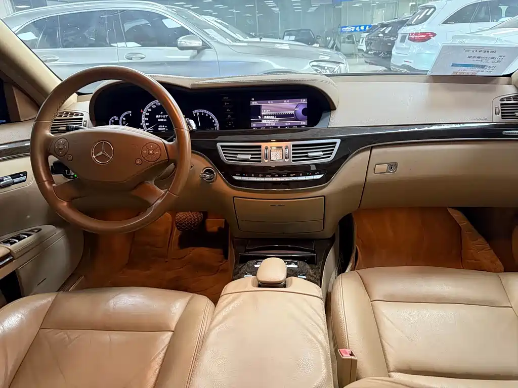Mercedes-Benz S-Class — миниатюра 7