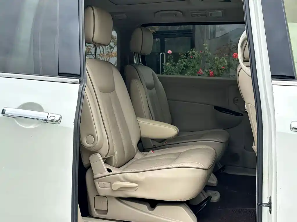 Nissan Quest — миниатюра 9