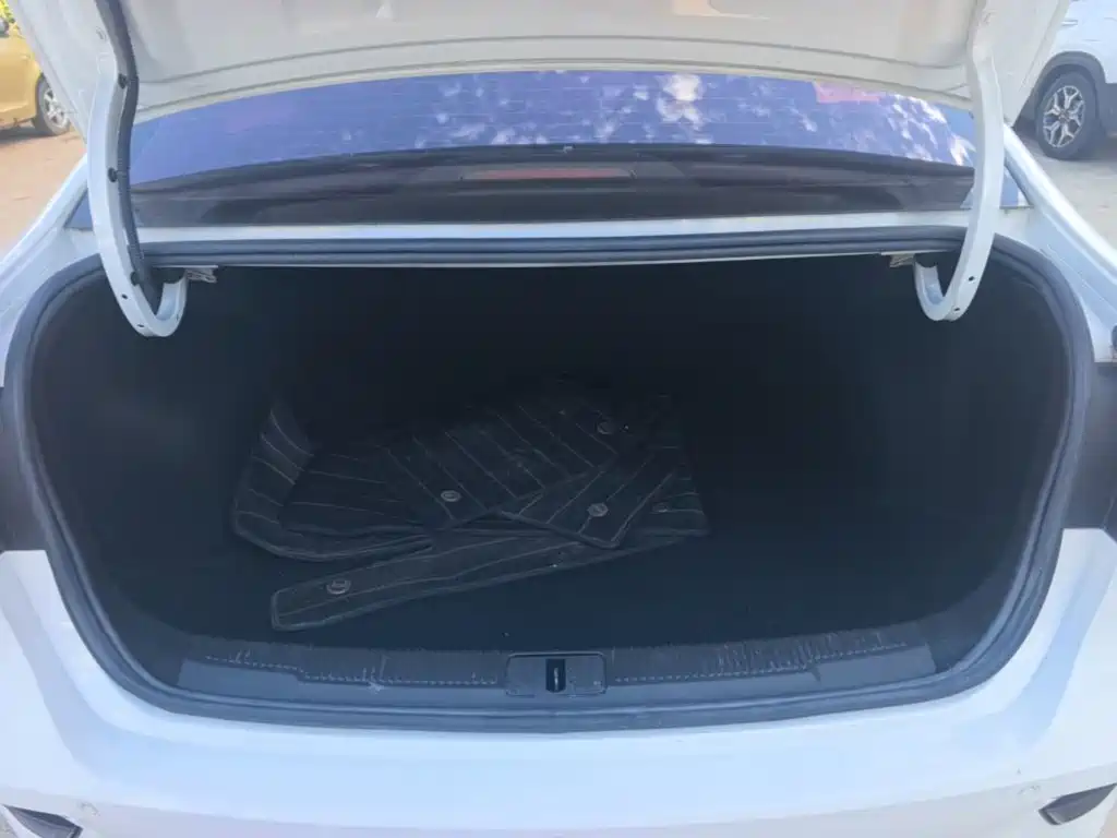 Roewe i5 — миниатюра 19