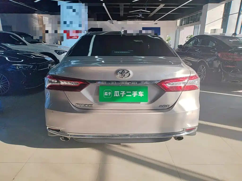Toyota Camry — миниатюра 6