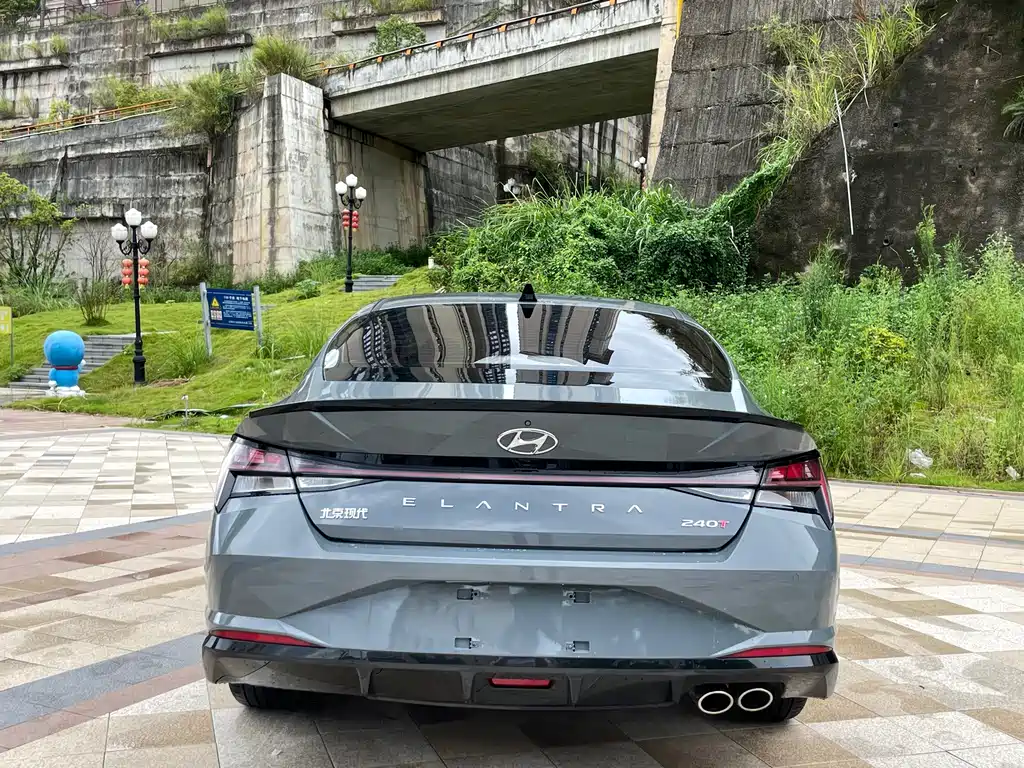 Hyundai Elantra — миниатюра 8