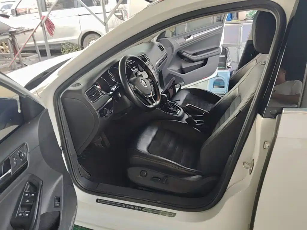 Volkswagen Sagitar — миниатюра 16