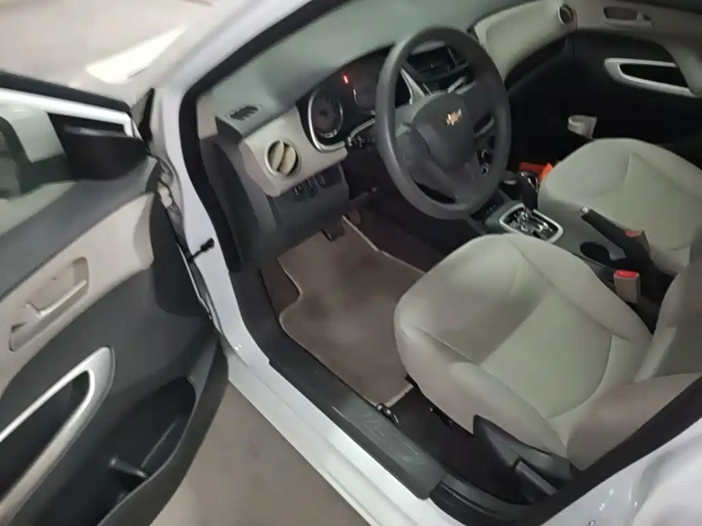Chevrolet Sail — миниатюра 16
