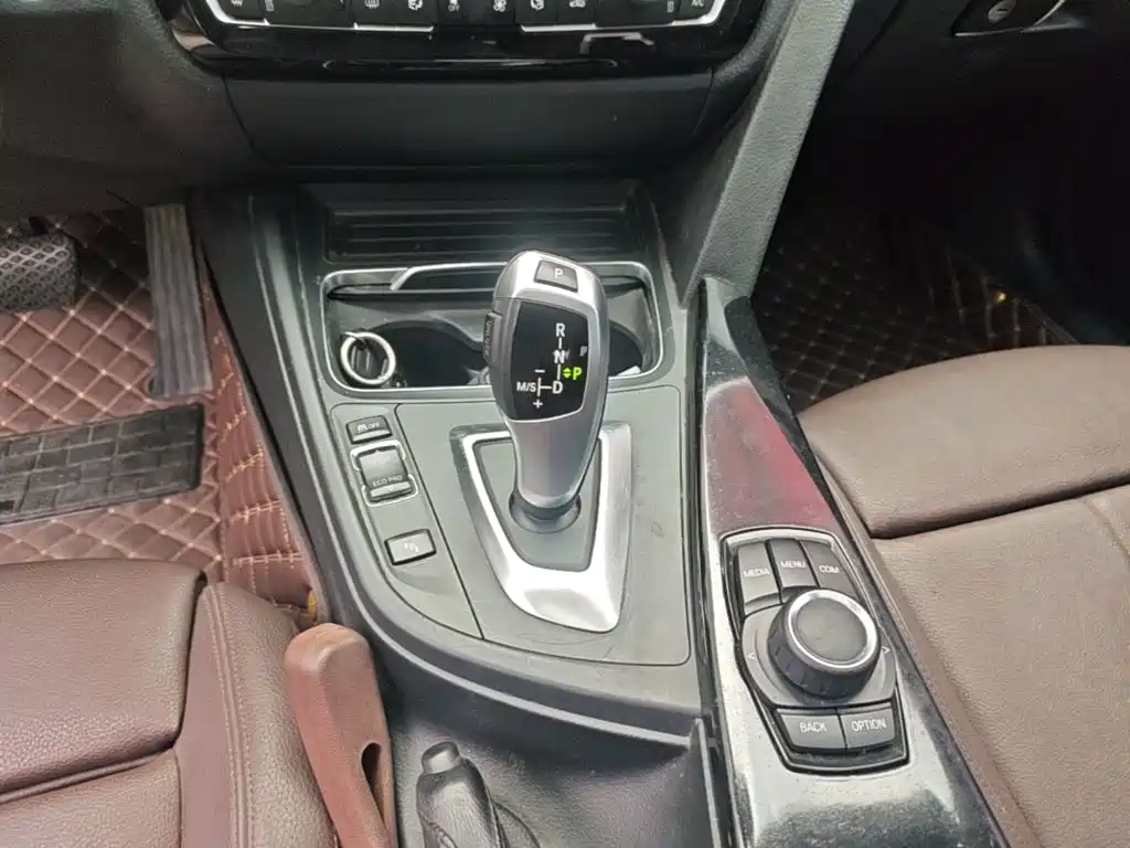 BMW 3 Series — миниатюра 14