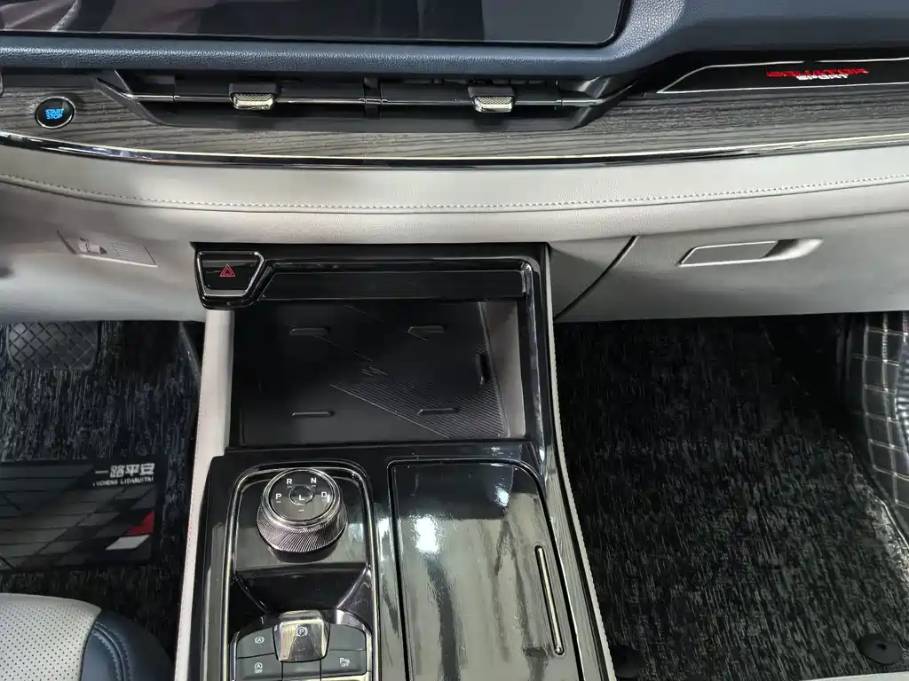Ford Equator Sport — миниатюра 11