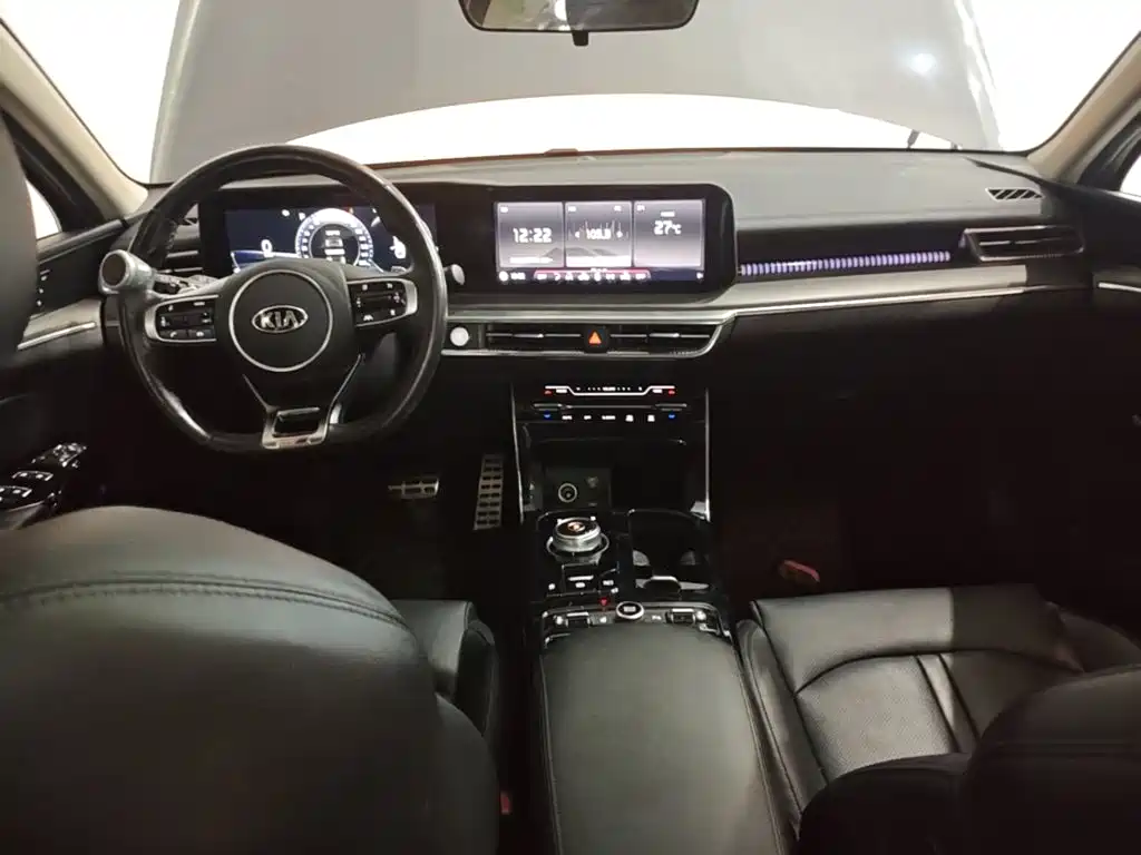Kia K5 — миниатюра 10