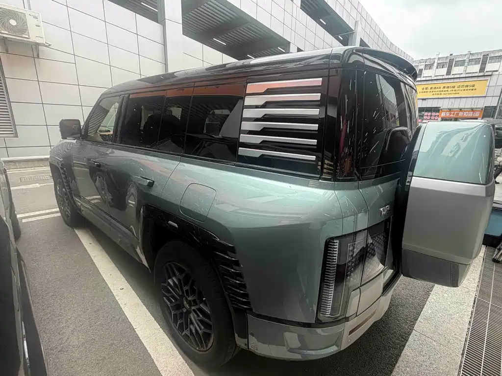 Yangwang U8 2023 Luxury