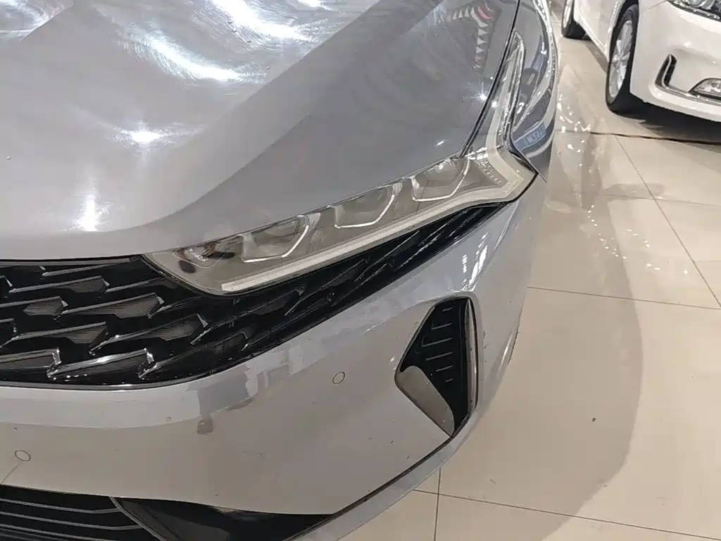 Kia K5 — миниатюра 24