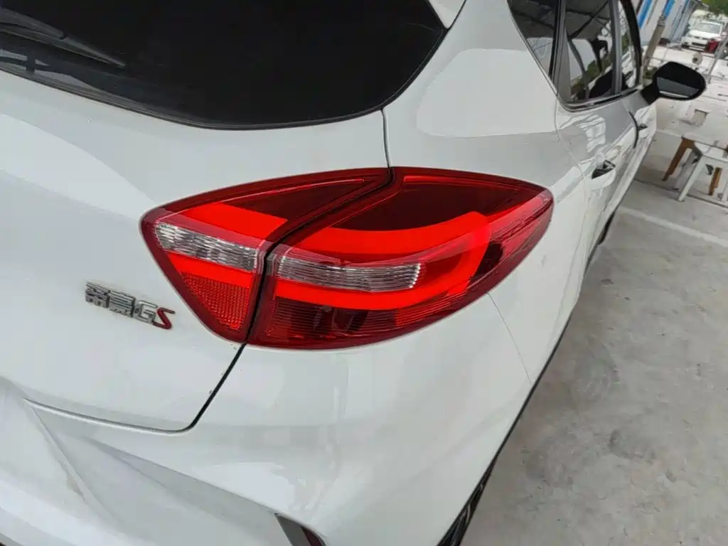 Geely Emgrand GS — миниатюра 8