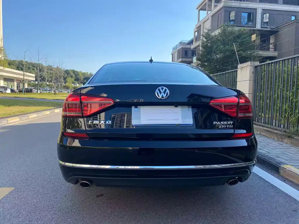 Volkswagen Passat — миниатюра 8