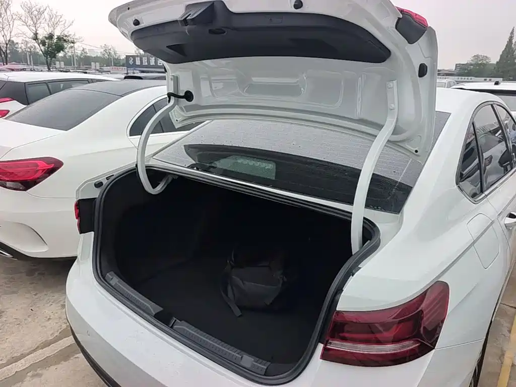 Volkswagen Lavida — миниатюра 19