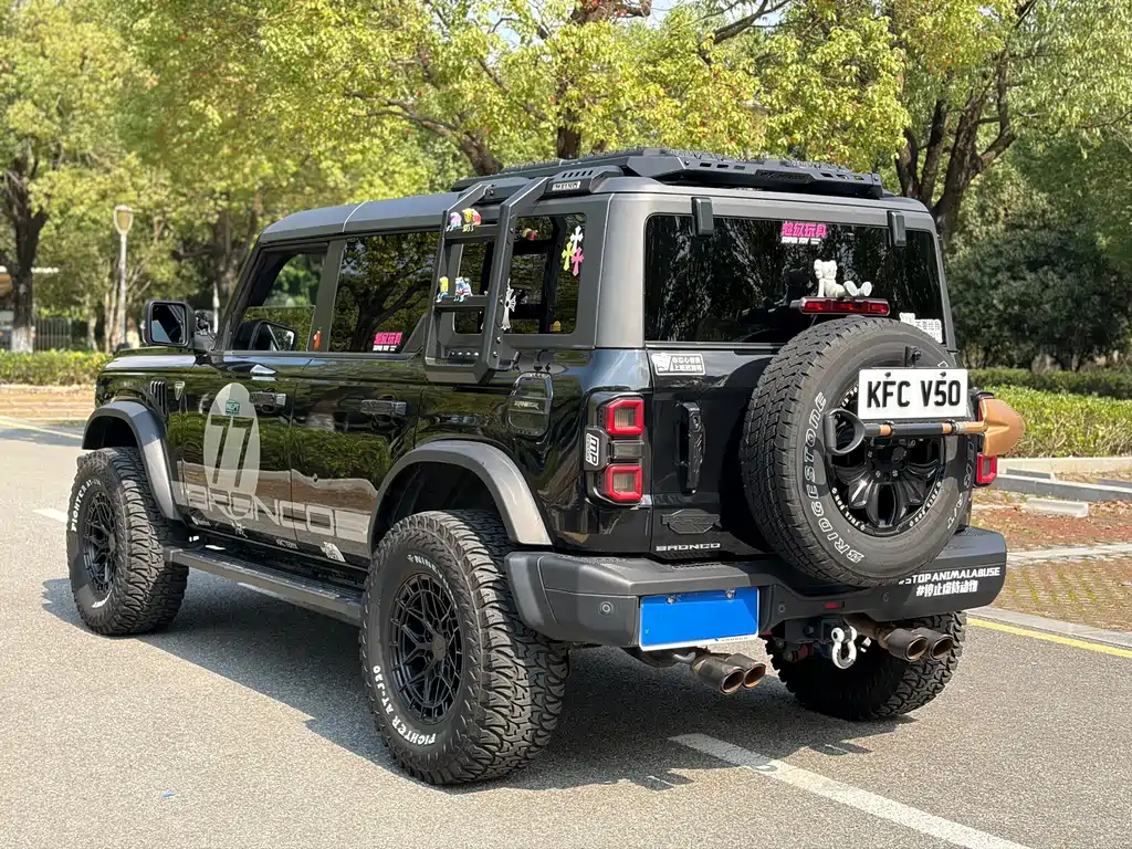 Ford Bronco — миниатюра 10