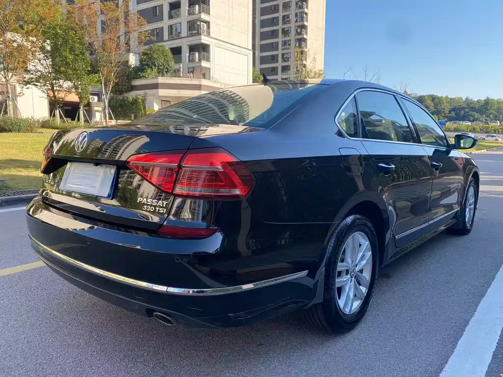 Volkswagen Passat — миниатюра 9