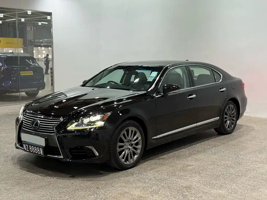 Lexus LS 2014