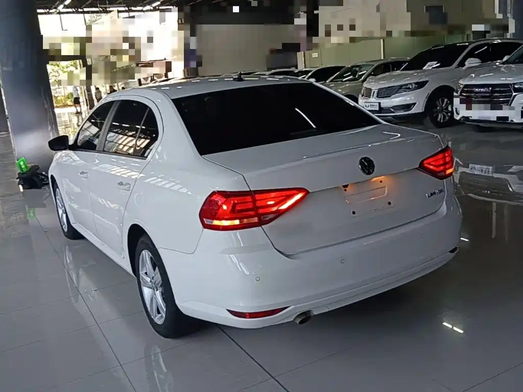 Volkswagen Lavida — миниатюра 5