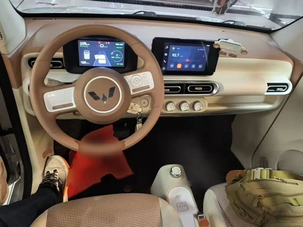 Wuling MINIEV — миниатюра 10