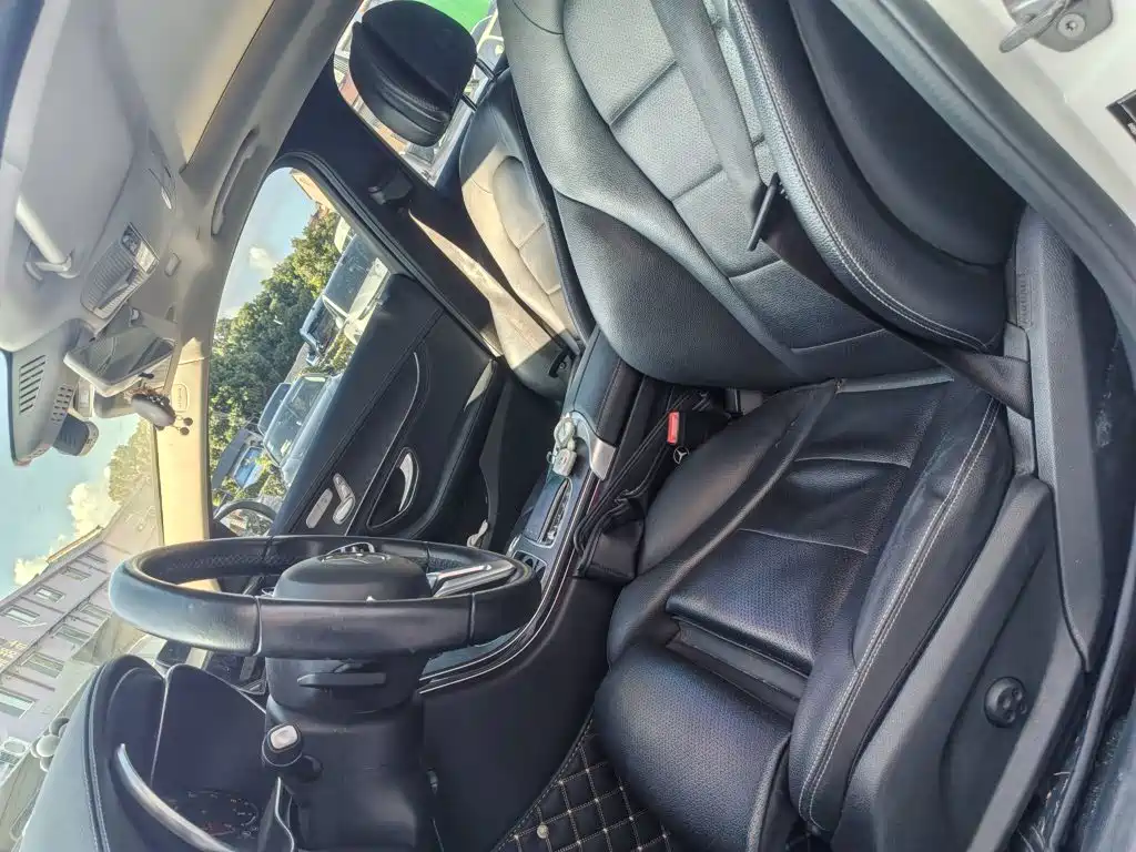 Mercedes-Benz C-Class — миниатюра 8