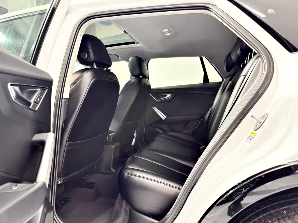 Audi Q2L — миниатюра 5