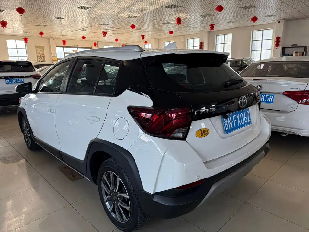 TOYOTA YARIS L ZHIXUAN