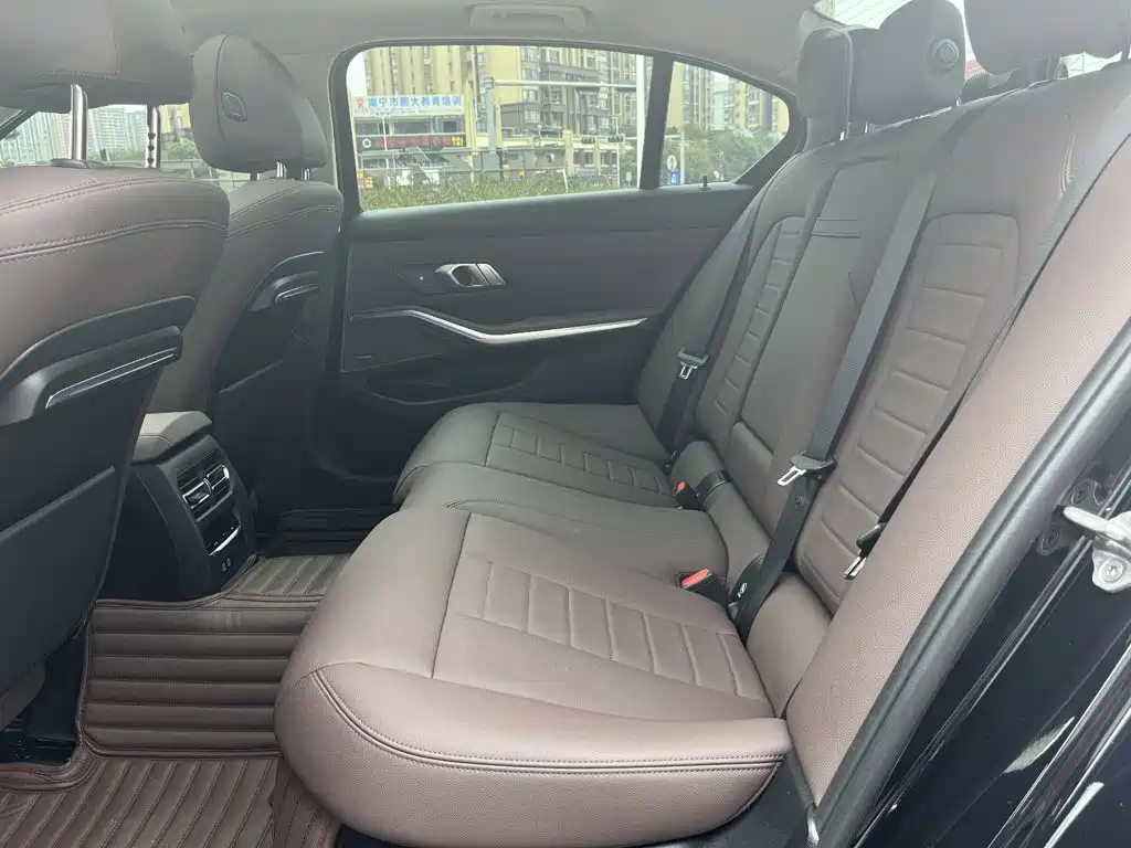 BMW 3 Series — миниатюра 19